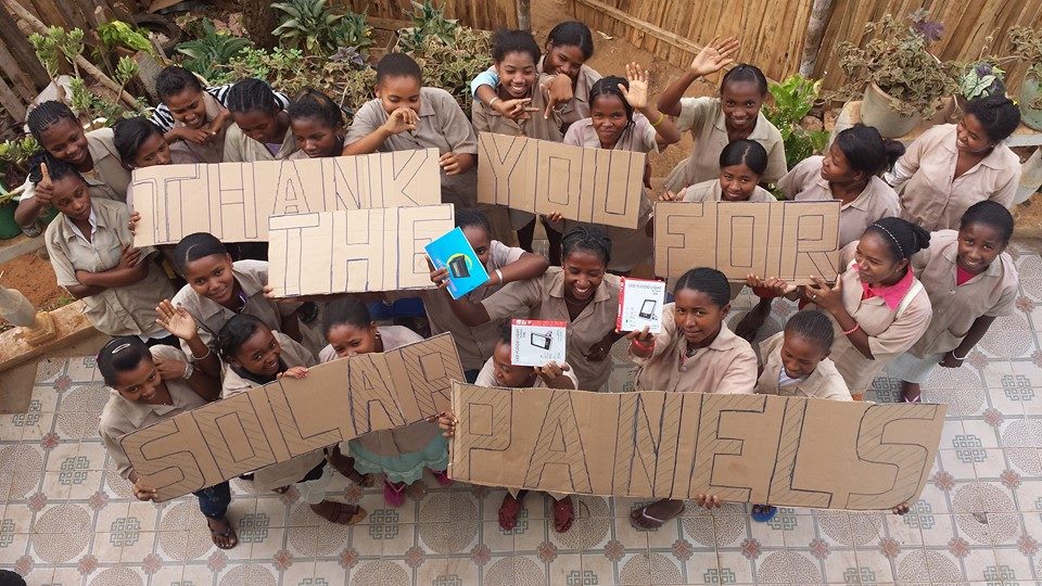 Students thanking for solar panels